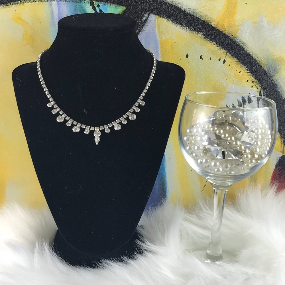 BEAUTIFUL GARNE JEWELRY STAMPED NECKLACE